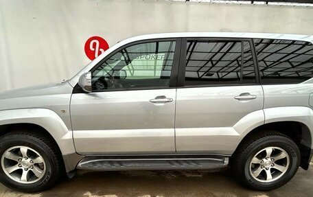 Toyota Land Cruiser Prado 120 рестайлинг, 2007 год, 2 190 000 рублей, 2 фотография