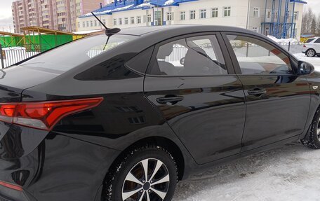 Hyundai Solaris II рестайлинг, 2017 год, 1 285 000 рублей, 4 фотография