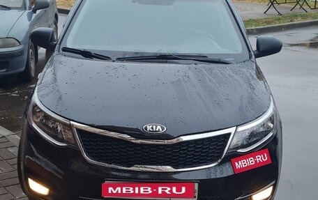 KIA Rio III рестайлинг, 2015 год, 1 050 000 рублей, 1 фотография