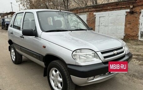 Chevrolet Niva I рестайлинг, 2004 год, 175 999 рублей, 3 фотография