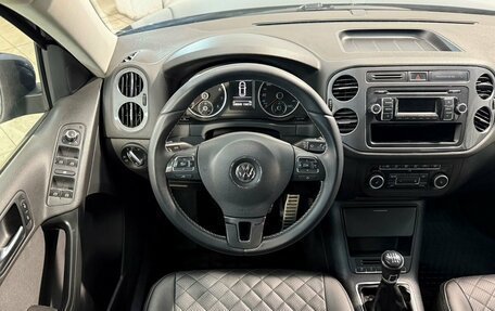 Volkswagen Tiguan I, 2011 год, 999 800 рублей, 10 фотография