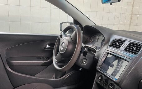 Volkswagen Polo VI (EU Market), 2013 год, 800 000 рублей, 5 фотография