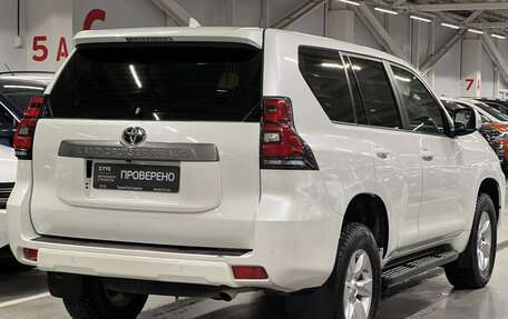 Toyota Land Cruiser Prado 150 рестайлинг 2, 2019 год, 4 649 000 рублей, 5 фотография