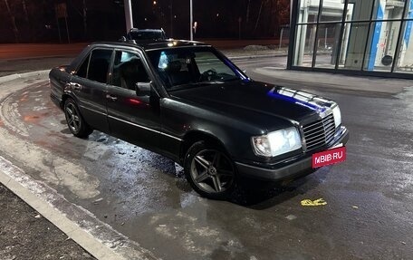 Mercedes-Benz W124, 1986 год, 520 000 рублей, 1 фотография