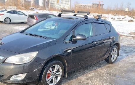 Opel Astra J, 2011 год, 800 000 рублей, 2 фотография