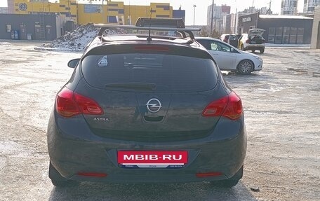 Opel Astra J, 2011 год, 800 000 рублей, 5 фотография