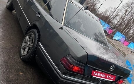 Mercedes-Benz W124, 1986 год, 520 000 рублей, 11 фотография