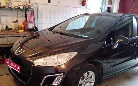 Peugeot 308 II, 2011 год, 680 000 рублей, 3 фотография