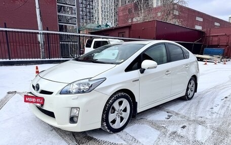 Toyota Prius, 2010 год, 1 300 000 рублей, 2 фотография