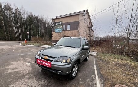 Chevrolet Niva I рестайлинг, 2018 год, 850 000 рублей, 2 фотография