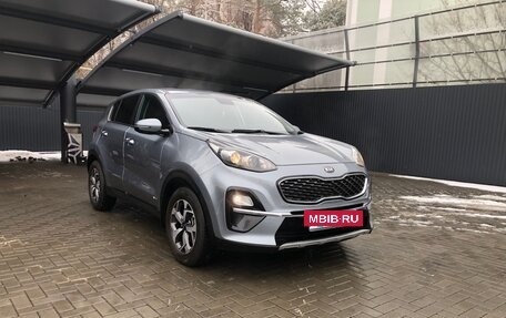 KIA Sportage IV рестайлинг, 2020 год, 2 200 000 рублей, 3 фотография