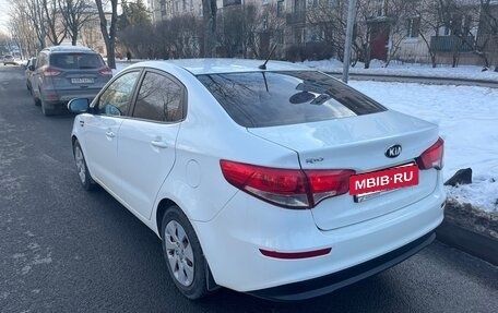 KIA Rio III рестайлинг, 2015 год, 995 000 рублей, 6 фотография