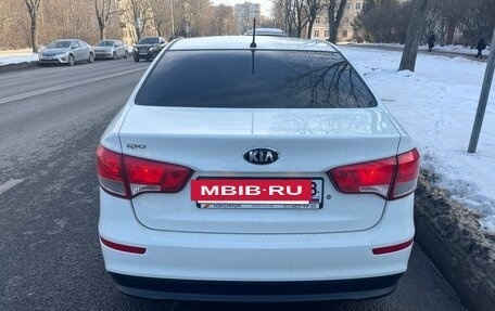 KIA Rio III рестайлинг, 2015 год, 995 000 рублей, 2 фотография