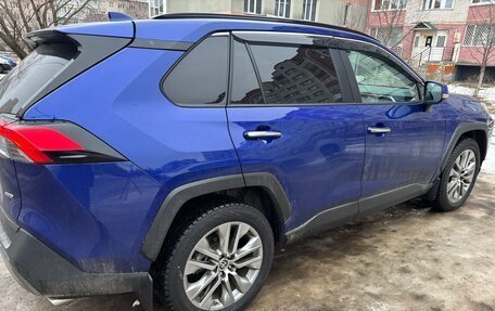 Toyota RAV4, 2021 год, 4 650 000 рублей, 4 фотография