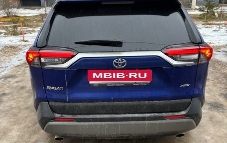 Toyota RAV4, 2021 год, 4 650 000 рублей, 6 фотография