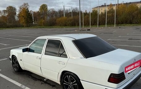 Mercedes-Benz W124, 1990 год, 330 000 рублей, 4 фотография