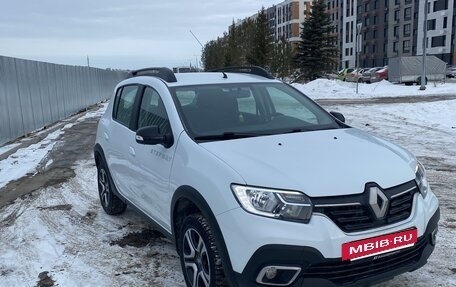 Renault Sandero II рестайлинг, 2019 год, 1 235 000 рублей, 2 фотография