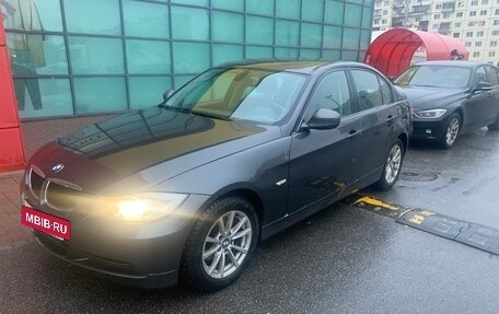 BMW 3 серия, 2005 год, 999 999 рублей, 2 фотография