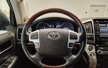 Toyota Land Cruiser 200, 2014 год, 3 790 000 рублей, 16 фотография