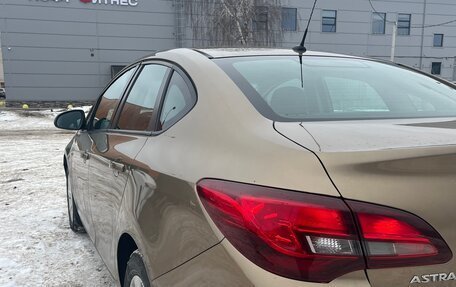 Opel Astra J, 2013 год, 880 000 рублей, 7 фотография