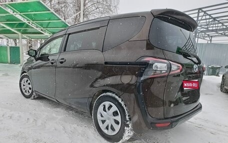 Toyota Sienta II, 2018 год, 1 600 000 рублей, 1 фотография