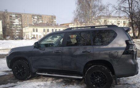 Toyota Land Cruiser Prado 150 рестайлинг 2, 2021 год, 6 420 000 рублей, 1 фотография