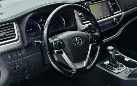 Toyota Highlander III, 2018 год, 4 200 000 рублей, 18 фотография