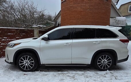 Toyota Highlander III, 2018 год, 4 200 000 рублей, 20 фотография