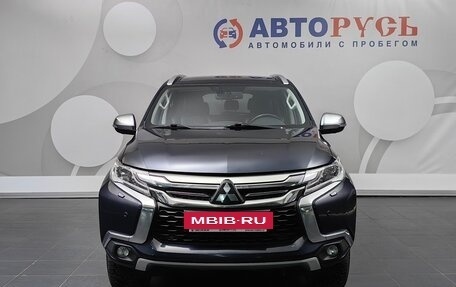 Mitsubishi Pajero Sport III рестайлинг, 2017 год, 2 444 000 рублей, 3 фотография