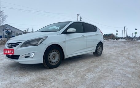 Hyundai Solaris II рестайлинг, 2014 год, 880 000 рублей, 2 фотография