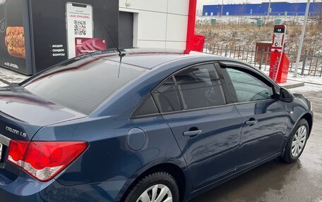 Chevrolet Cruze II, 2011 год, 780 000 рублей, 4 фотография