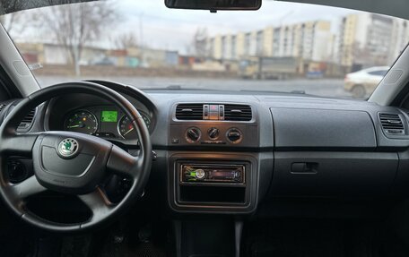 Skoda Fabia II, 2011 год, 650 000 рублей, 24 фотография