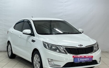 KIA Rio III рестайлинг, 2013 год, 900 000 рублей, 2 фотография