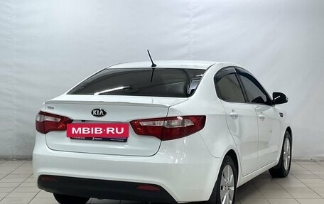 KIA Rio III рестайлинг, 2013 год, 900 000 рублей, 4 фотография