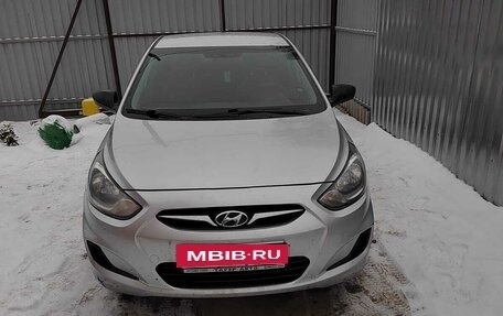 Hyundai Solaris II рестайлинг, 2013 год, 850 000 рублей, 4 фотография