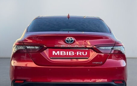 Toyota Camry, 2021 год, 2 500 000 рублей, 4 фотография