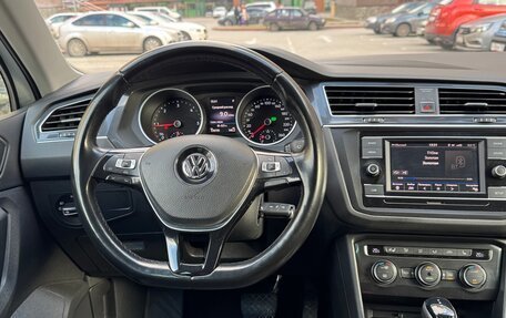 Volkswagen Tiguan II, 2018 год, 2 390 000 рублей, 21 фотография