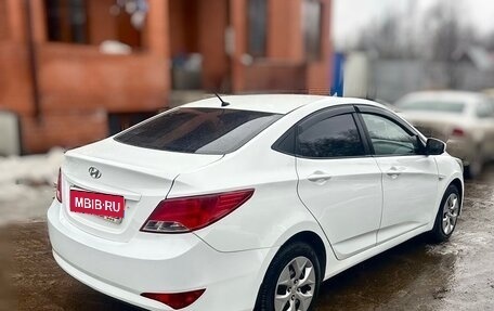 Hyundai Solaris II рестайлинг, 2015 год, 770 000 рублей, 1 фотография