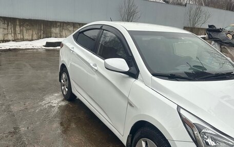 Hyundai Solaris II рестайлинг, 2015 год, 770 000 рублей, 3 фотография