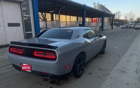 Dodge Challenger III рестайлинг 2, 2021 год, 4 100 000 рублей, 10 фотография