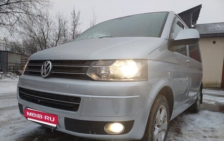 Volkswagen Multivan T5, 2010 год, 2 300 000 рублей, 2 фотография