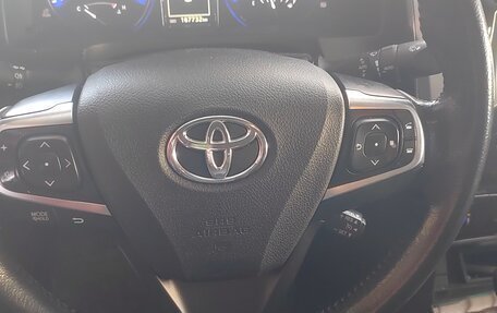 Toyota Camry, 2017 год, 2 150 000 рублей, 10 фотография