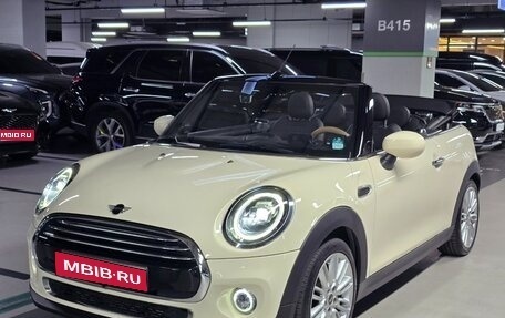 MINI Cabrio, 2020 год, 1 990 000 рублей, 1 фотография