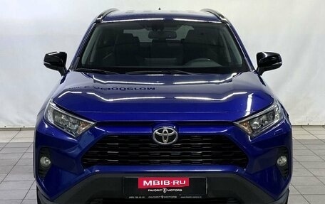 Toyota RAV4, 2021 год, 2 770 000 рублей, 2 фотография