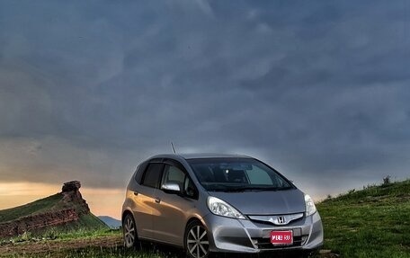 Honda Fit III, 2011 год, 1 020 000 рублей, 1 фотография