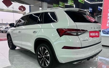 Skoda Kodiaq I, 2022 год, 2 700 000 рублей, 4 фотография