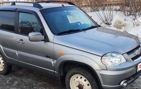 Chevrolet Niva I рестайлинг, 2010 год, 410 000 рублей, 3 фотография