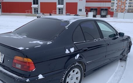 BMW 5 серия, 2001 год, 900 000 рублей, 3 фотография