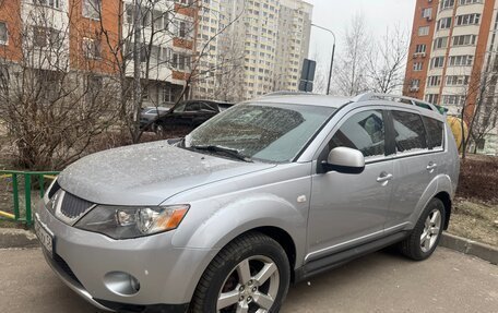 Mitsubishi Outlander III рестайлинг 3, 2008 год, 960 000 рублей, 7 фотография