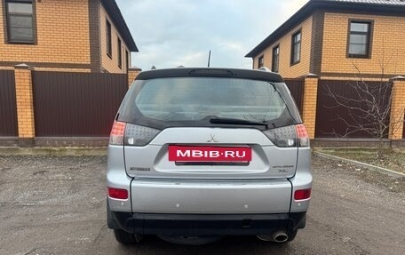 Mitsubishi Outlander III рестайлинг 3, 2008 год, 960 000 рублей, 4 фотография